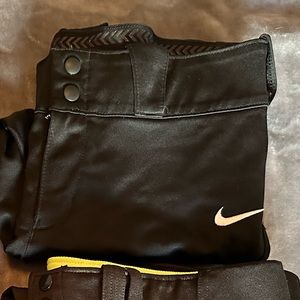 Women’s softball pants. Nike size L
